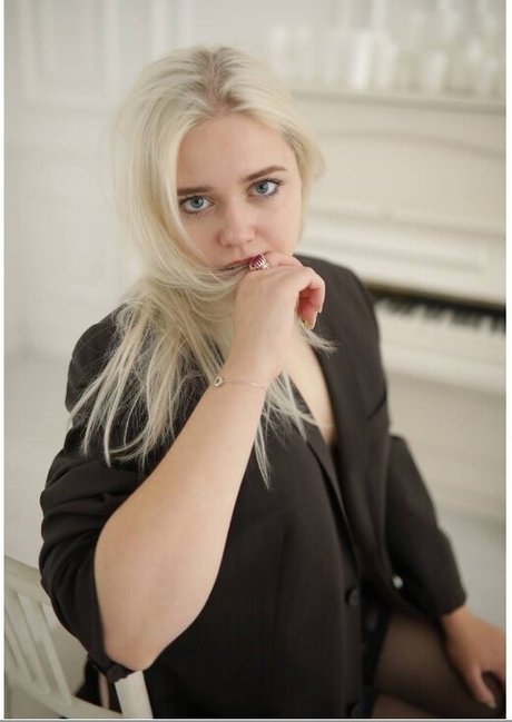 Naakte gelekte OnlyFans-foto van Lisalizlizochek