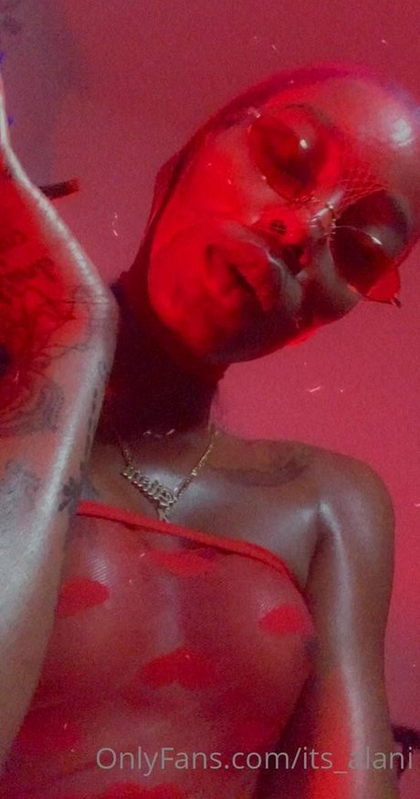 Naakte gelekte OnlyFans-foto van Itsalani