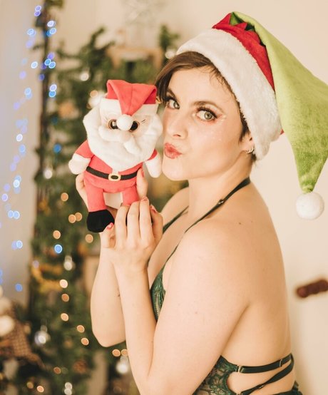 Naakte gelekte OnlyFans-foto van Lilu Killa