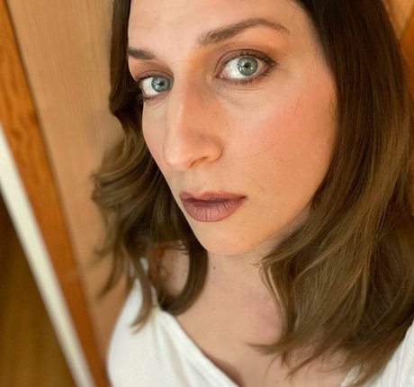 Naakte gelekte OnlyFans-foto van Chelsea Peretti