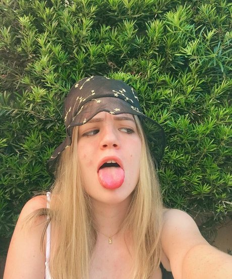 Naakte gelekte OnlyFans-foto van Natalia Cristina