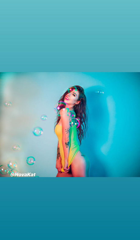Naakte gelekte OnlyFans-foto van Novakat