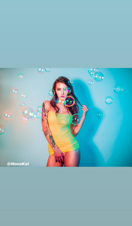 Naakte gelekte OnlyFans-foto van Novakat