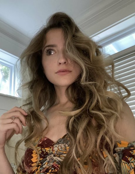 Naakte gelekte OnlyFans-foto van Ryyfyy