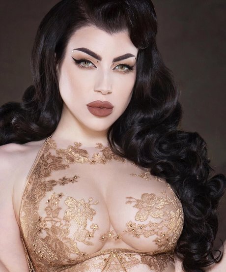 Threnody In Velvet