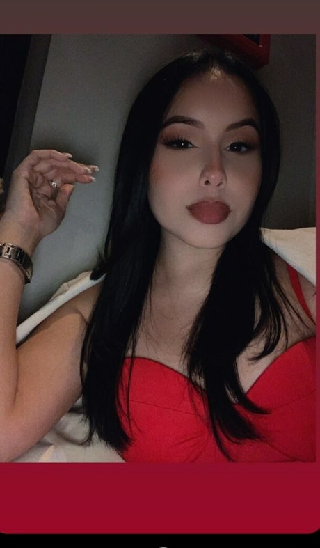Naakte gelekte OnlyFans-foto van Alejandramariaxo