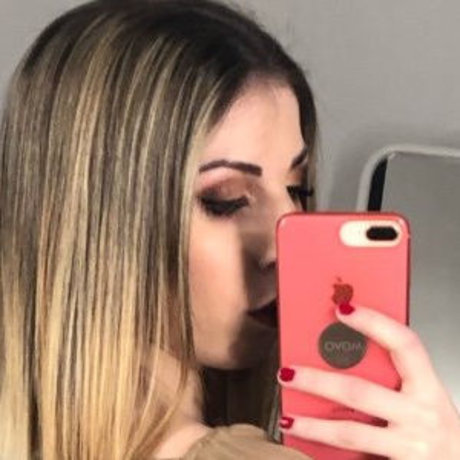 Naakte gelekte OnlyFans-foto van Babemartaonly