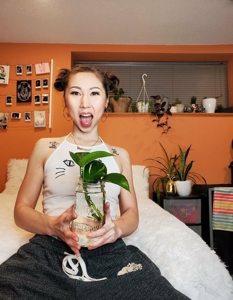 Naakte gelekte OnlyFans-foto van Kimora Koi
