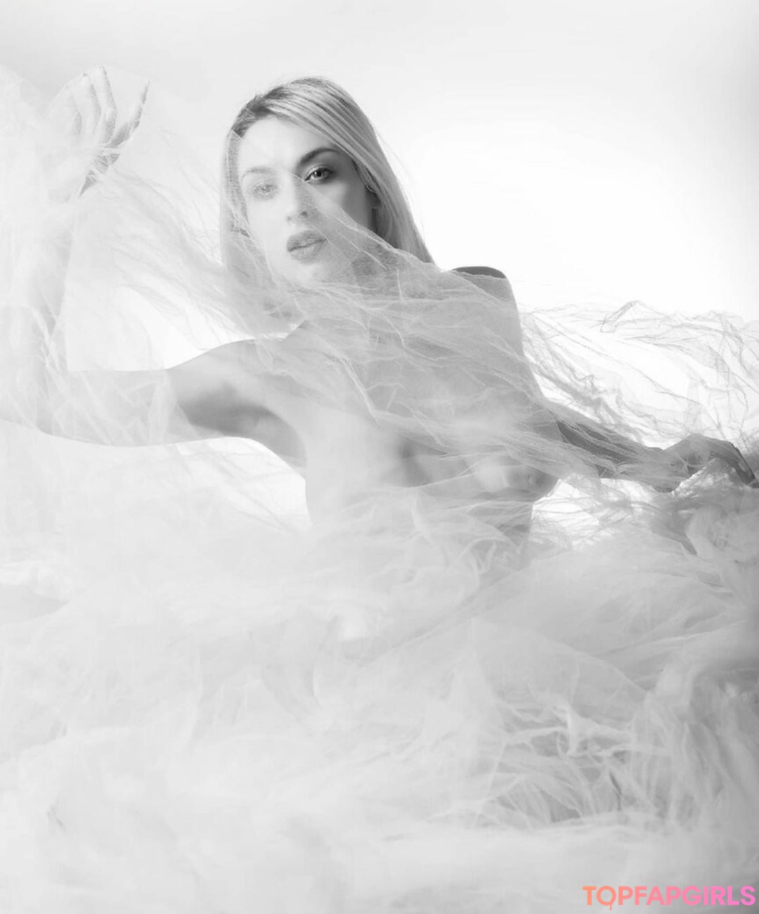 Naakte gelekte OnlyFans-foto van Lorih Caradonna #4 Naakte gelekte OnlyFans-foto van Lorih Caradonna #4