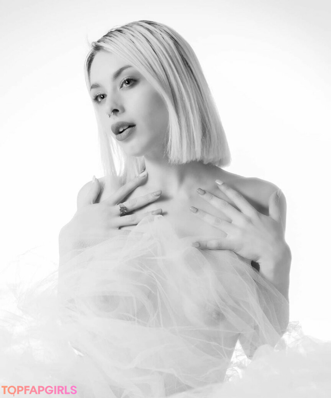 Naakte gelekte OnlyFans-foto van Lorih Caradonna #5 Naakte gelekte OnlyFans-foto van Lorih Caradonna #5