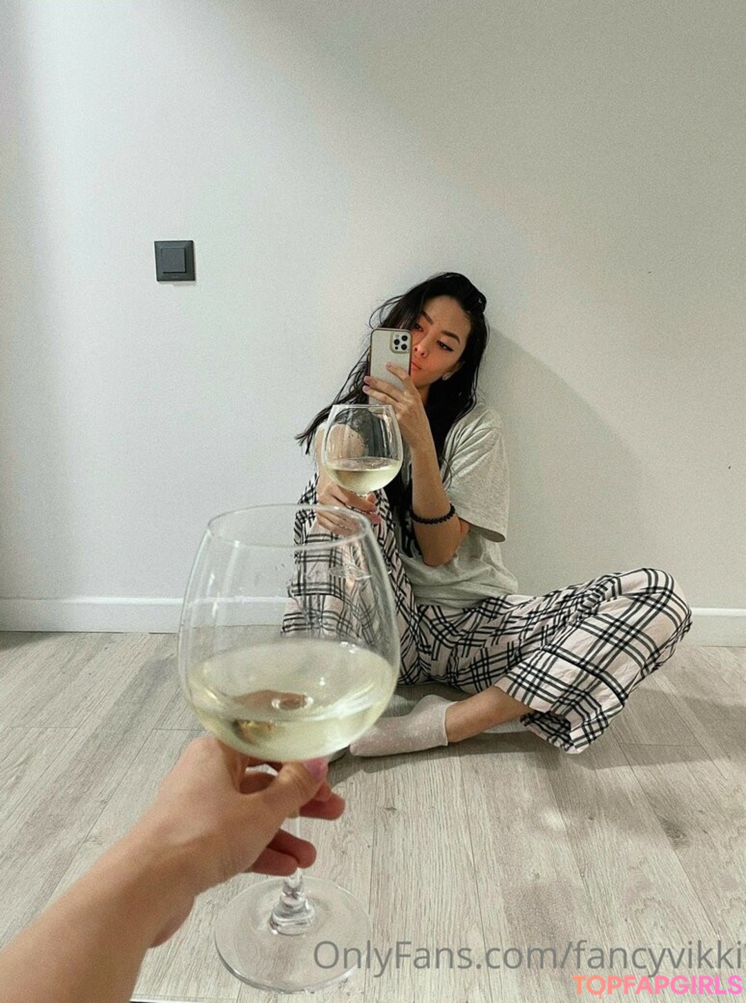 Naakte gelekte OnlyFans-foto van Fancyvikki #35 Naakte gelekte OnlyFans-foto van Fancyvikki #35