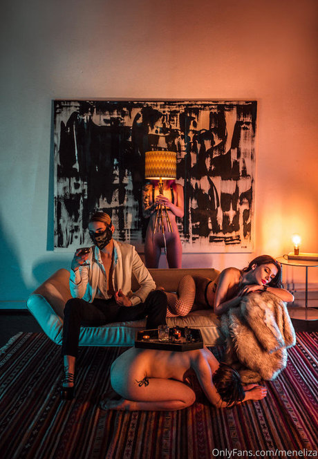 Naakte gelekte OnlyFans-foto van Meneliza