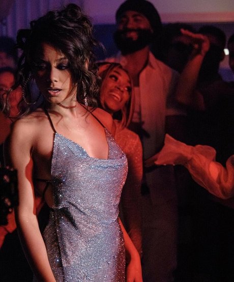 Naakte gelekte OnlyFans-foto van Ylona Garcia