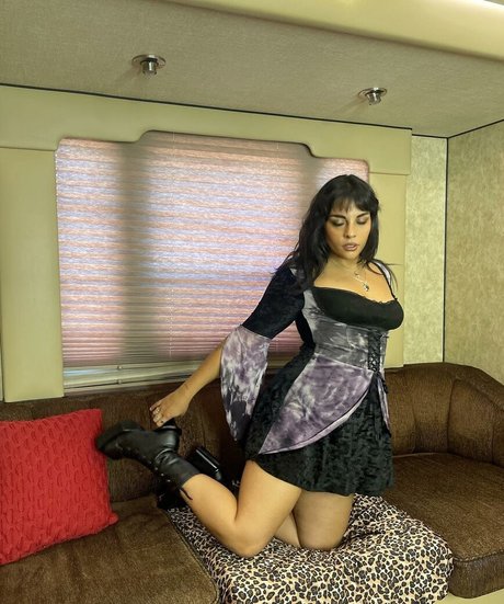 Naakte gelekte OnlyFans-foto van Mariana De Miguel