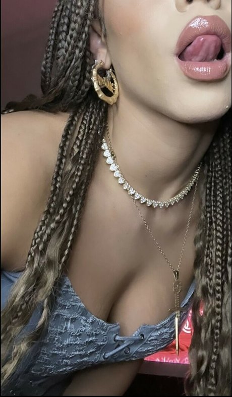 Makayla London