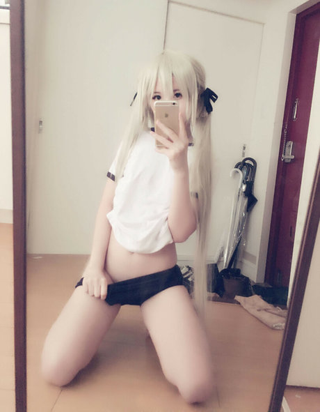 Naakte gelekte OnlyFans-foto van Misa