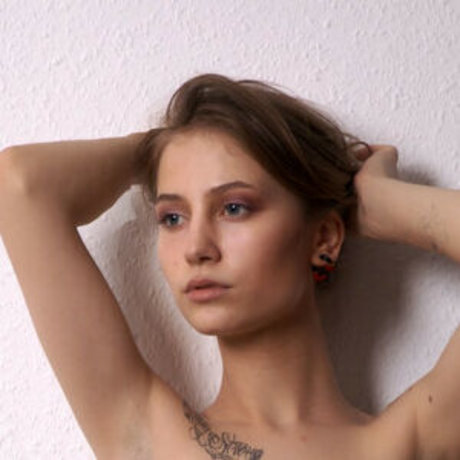 Naakte gelekte OnlyFans-foto van Mia Shy