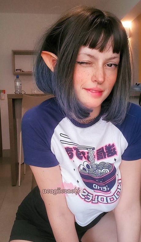 Naakte gelekte OnlyFans-foto van Usagiisenshi