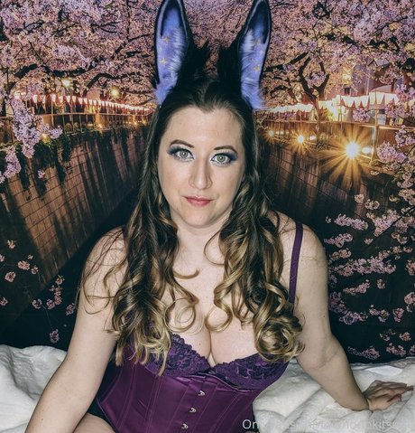 Naakte gelekte OnlyFans-foto van Lady Kitsune