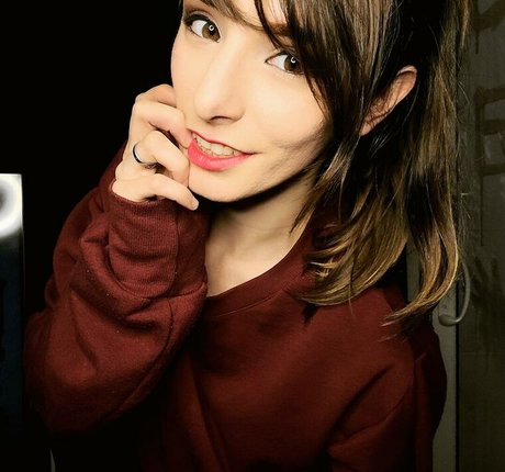Naakte gelekte OnlyFans-foto van Soupachu
