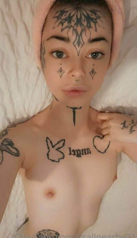 Itsallpeachy21