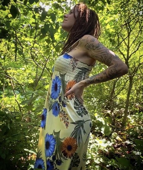 Naakte gelekte OnlyFans-foto van Missriverlee89