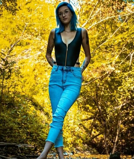 Naakte gelekte OnlyFans-foto van Laaurekk