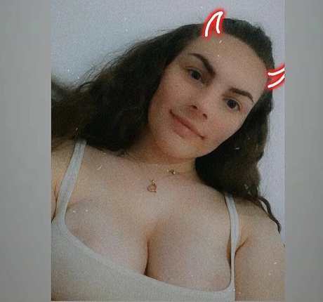 Naakte gelekte OnlyFans-foto van Cami316