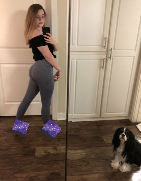 Naakte gelekte OnlyFans-foto van Brialeigh