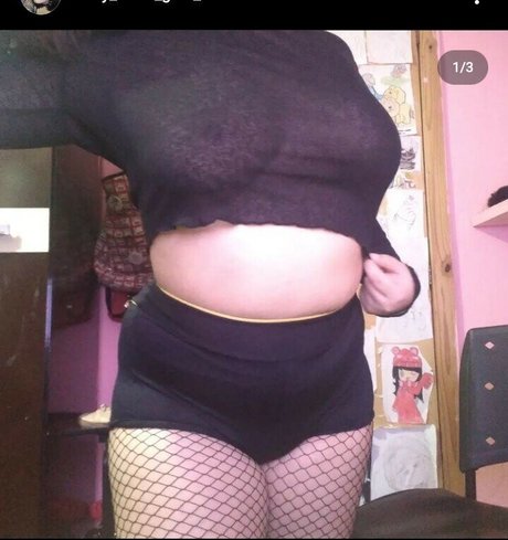 Naakte gelekte OnlyFans-foto van Kittylovesgirls2