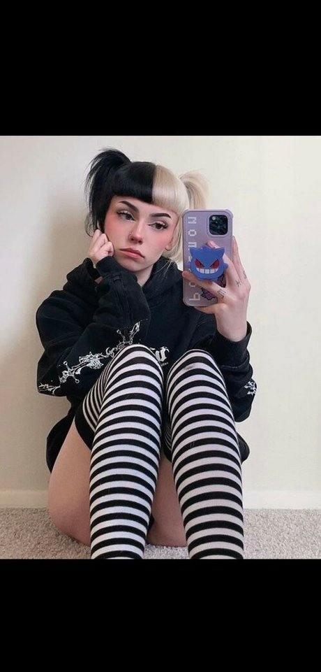 Naakte gelekte OnlyFans-foto van Emma Langevine