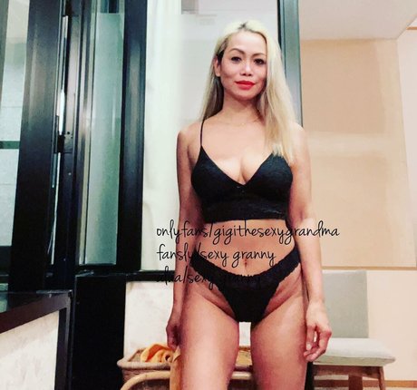 Naakte gelekte OnlyFans-foto van Stillsexylola