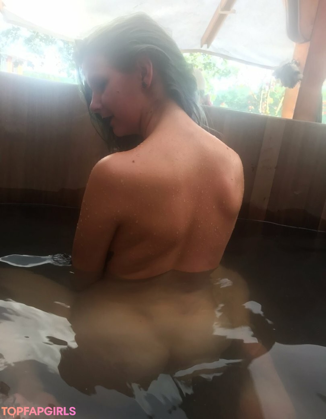 Naakte gelekte OnlyFans-foto van Mondsmaedchen #14 Naakte gelekte OnlyFans-foto van Mondsmaedchen #14