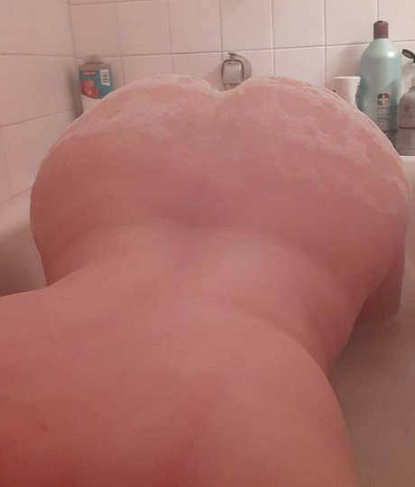 Naakte gelekte OnlyFans-foto van Therealkaiidira
