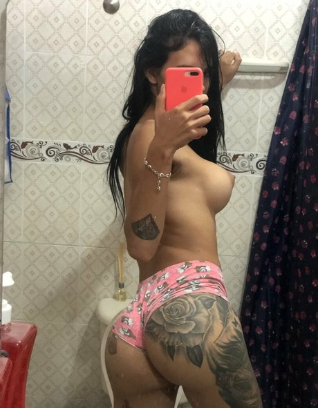 Naakte gelekte OnlyFans-foto van Meganlopez13