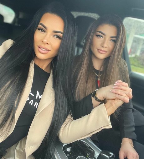 Naakte gelekte OnlyFans-foto van Ilailonaa