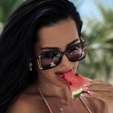 Naakte gelekte OnlyFans-foto van Ilailonaa