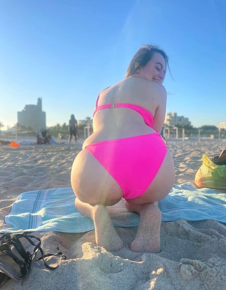 Naakte gelekte OnlyFans-foto van Emmy Lynn