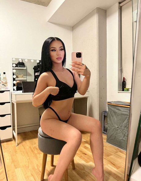 Xomiarose1