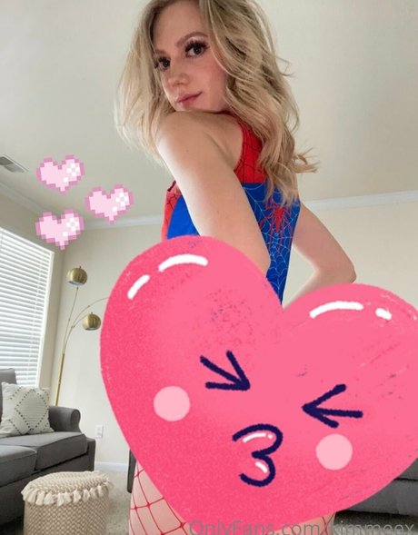 Naakte gelekte OnlyFans-foto van Kimcella