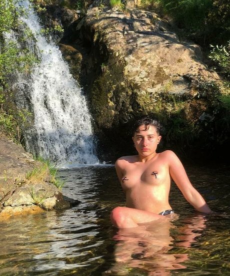 Naakte gelekte OnlyFans-foto van Laubrasil