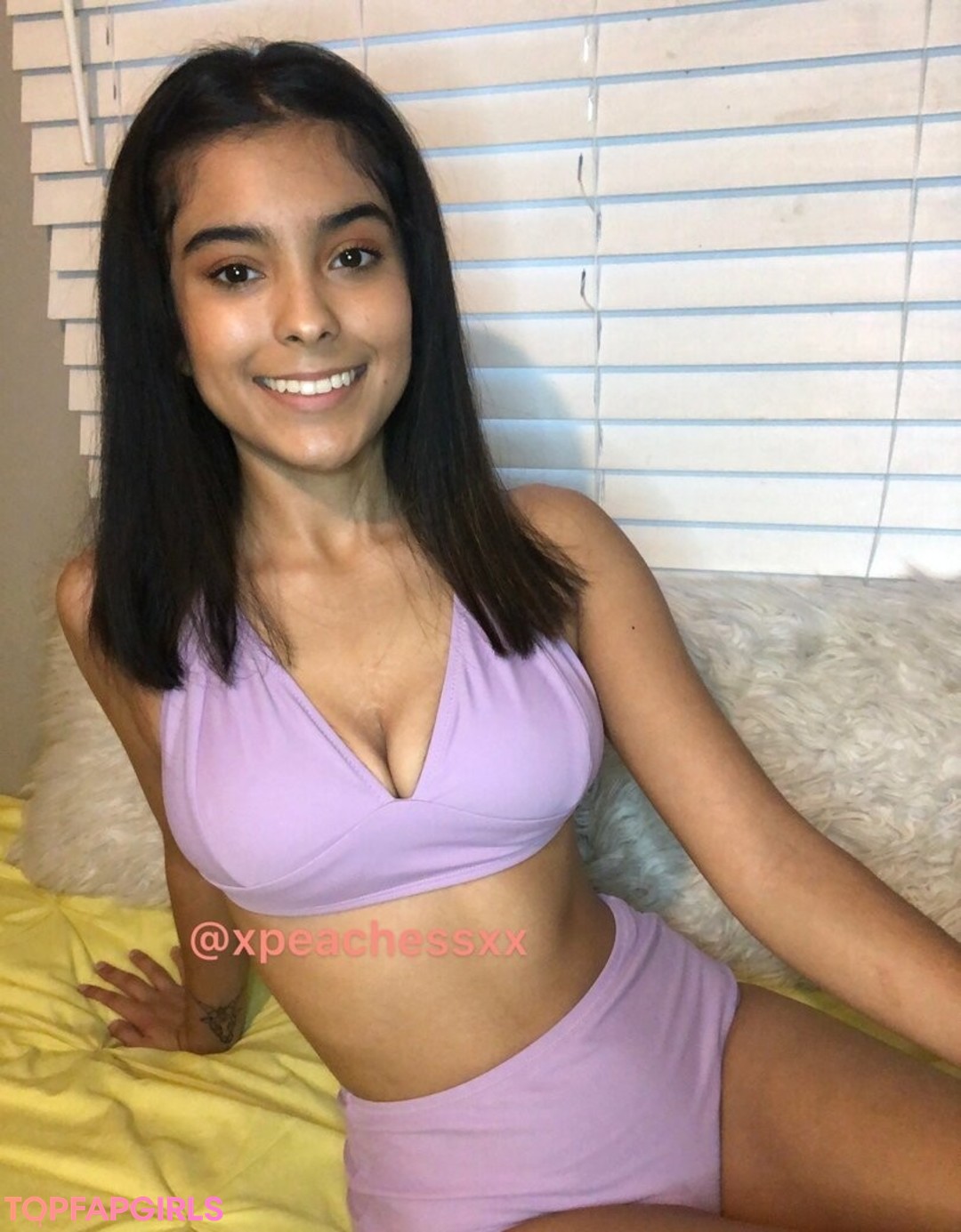 Naakte gelekte OnlyFans-foto van Electra Electraxpeach #1 Naakte gelekte OnlyFans-foto van Electra Electraxpeach #1