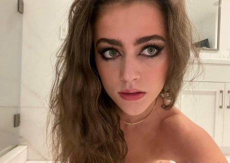 Naakte gelekte OnlyFans-foto van Brenna Nelson
