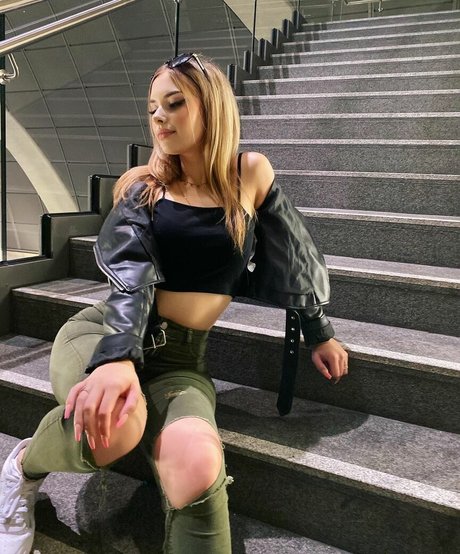Naakte gelekte OnlyFans-foto van Letsnastja