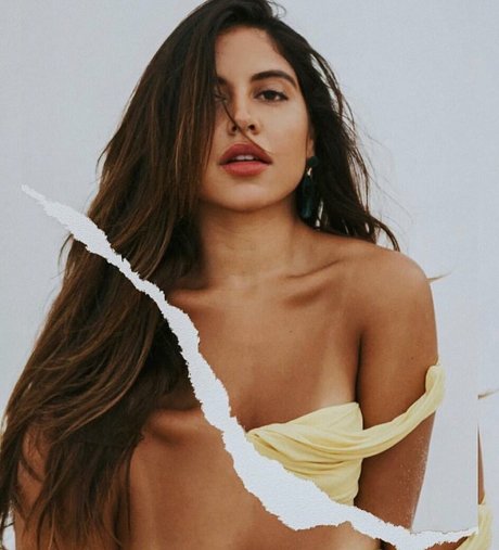 Naakte gelekte OnlyFans-foto van Cinthya Carmona