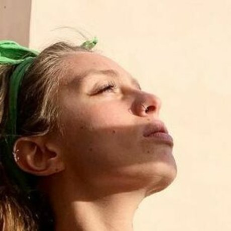 Naakte gelekte OnlyFans-foto van Midorishake