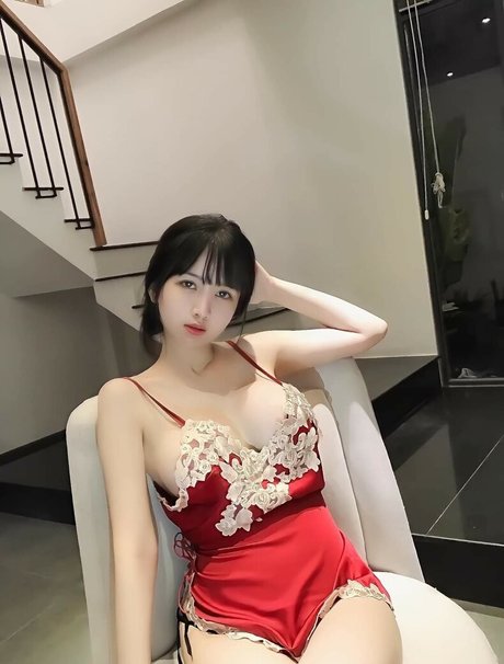 Naakte gelekte OnlyFans-foto van Kieutrinhminn