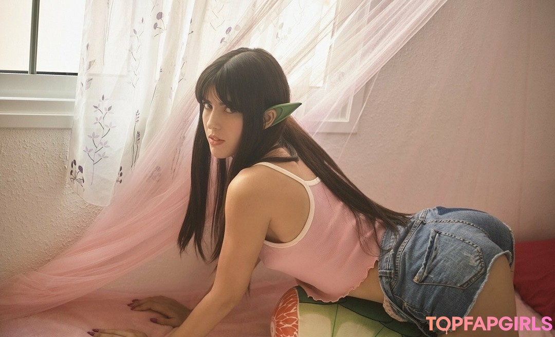 Naakte gelekte OnlyFans-foto van Leni Doll #1901
