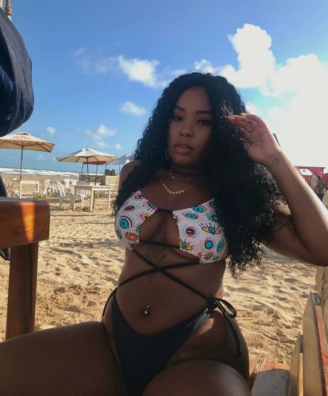 Naakte gelekte OnlyFans-foto van Poxxavanna