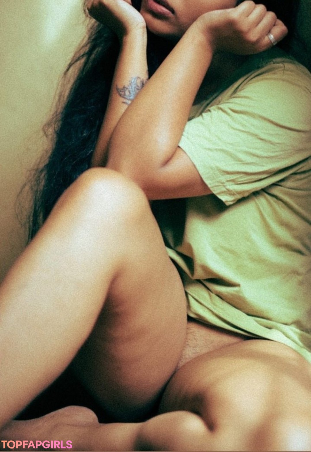 Naakte gelekte OnlyFans-foto van Yajnaseni #1096